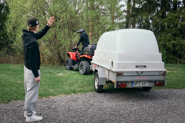 Pihatyöt Ylöjärvi. Nurmikon leikkuu, trimmeröinti, nuorten tekemä pihatyöapu